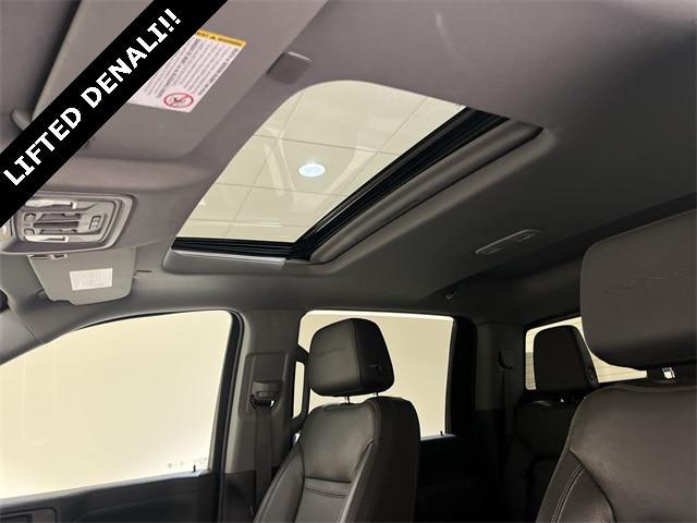 2023 GMC Sierra 2500HD 4WD Crew Cab Standard Bed Denali