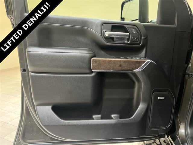 2023 GMC Sierra 2500HD 4WD Crew Cab Standard Bed Denali