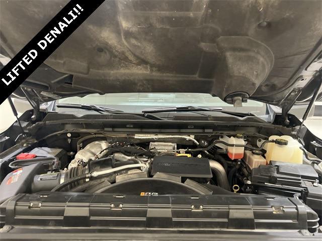 2023 GMC Sierra 2500HD 4WD Crew Cab Standard Bed Denali