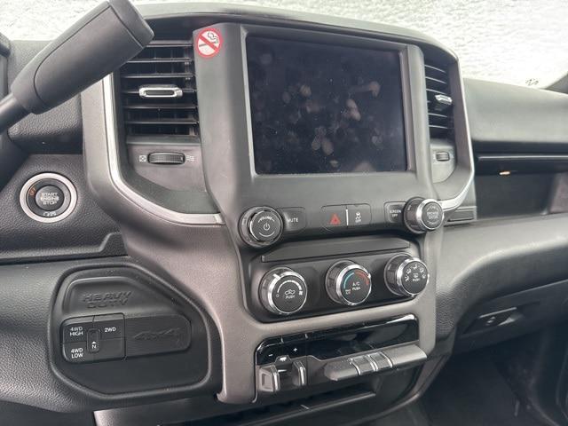 2024 Ram 3500 Big Horn Crew Cab 4x4 8' Box