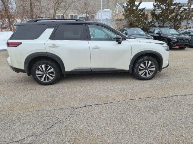2024 Nissan Pathfinder SL 4WD