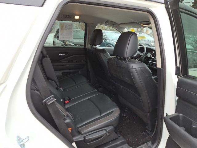 2024 Nissan Pathfinder SL 4WD