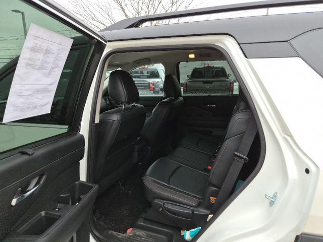 2024 Nissan Pathfinder SL 4WD