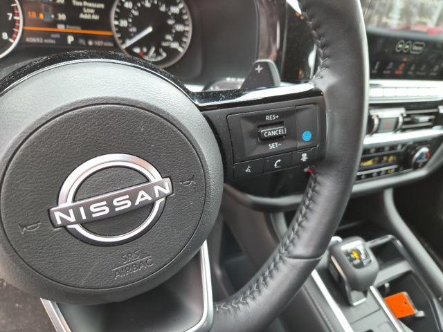 2024 Nissan Pathfinder SL 4WD