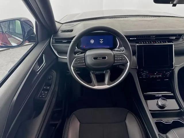 2025 Jeep Grand Cherokee L Altitude 4x4