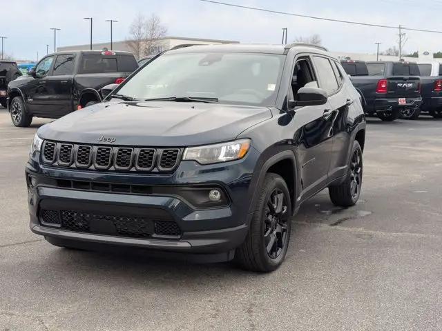 2026 Jeep Compass Latitude Altitude