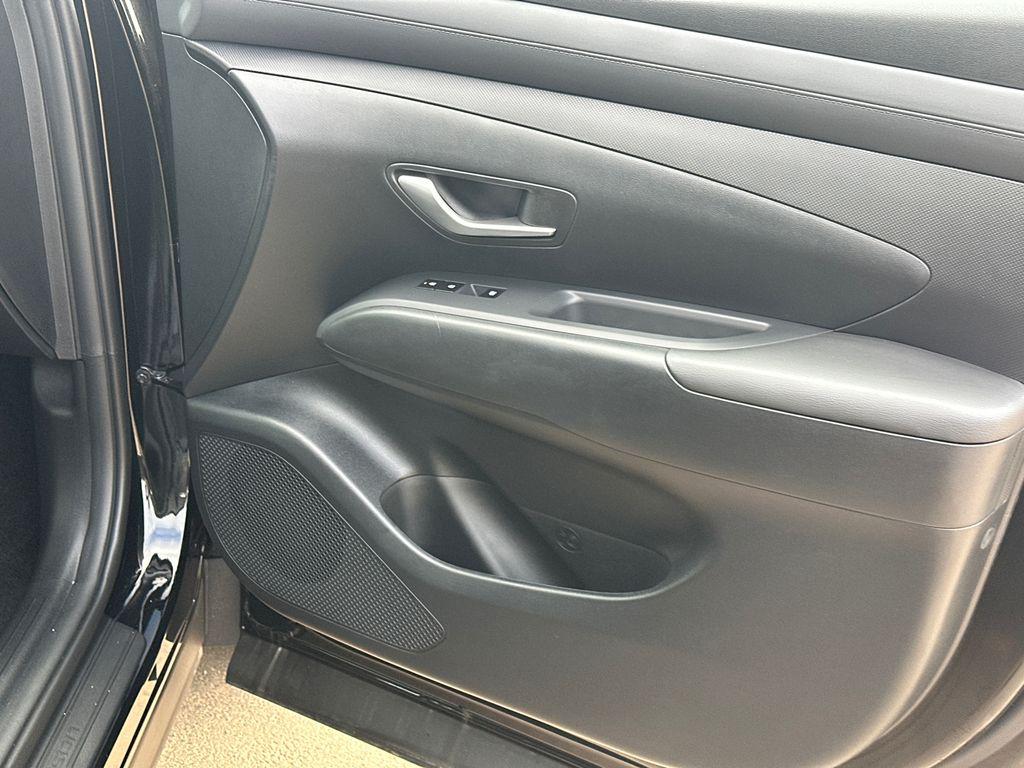 New 2026 Phantom Black HYUNDAI SEL FWD image 15