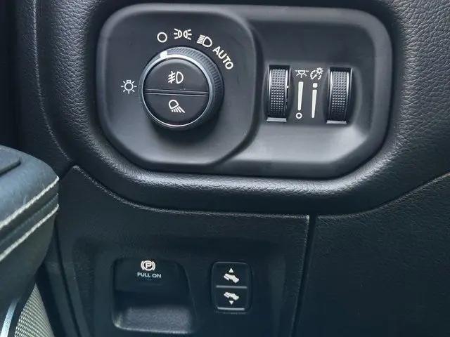 2026 Ram 1500 Laramie Crew Cab 4x4 5'7" Box