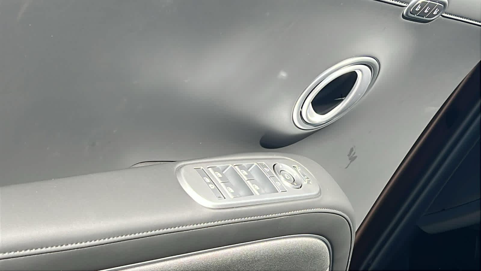 New 2026 Earthy Brass Matte Hyundai Calligraphy image 53
