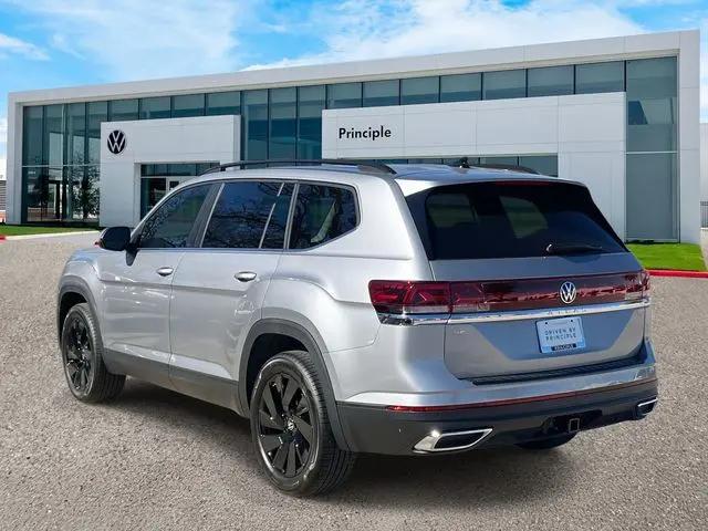 2026 Volkswagen Atlas SE with Technology