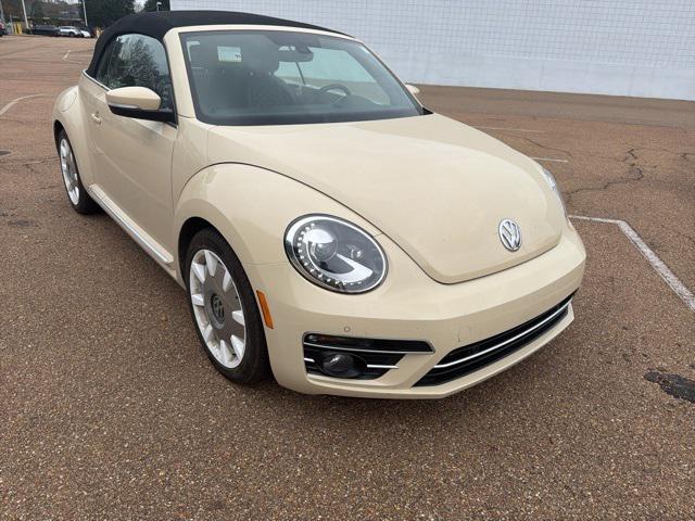 2019 Volkswagen Beetle SE's photo