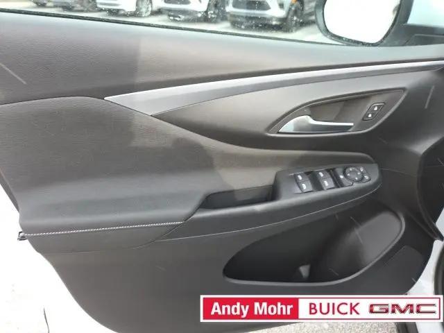 2026 Buick NV Preferred FWD
