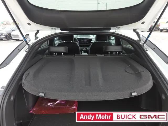 2026 Buick NV Preferred FWD