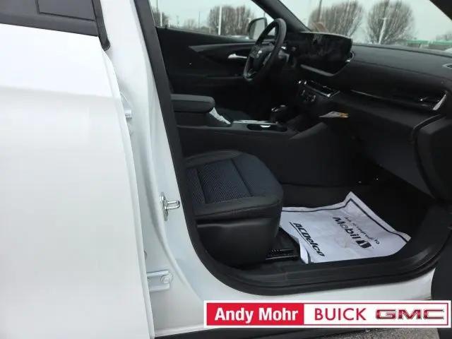 2026 Buick NV Preferred FWD