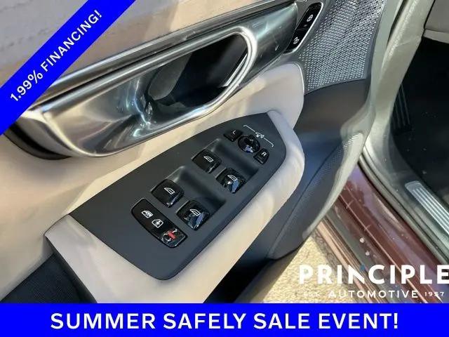 2026 Volvo XC90 Ultra, B6 AWD Gas (mild hybrid), Gasoline, Bright, 6 Seats