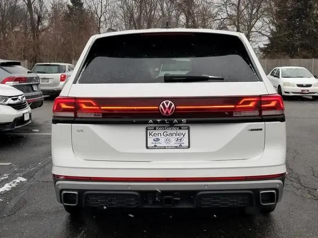 2026 Volkswagen Atlas Peak Edition