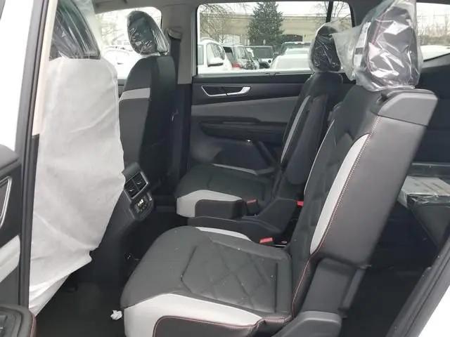 2026 Volkswagen Atlas Peak Edition