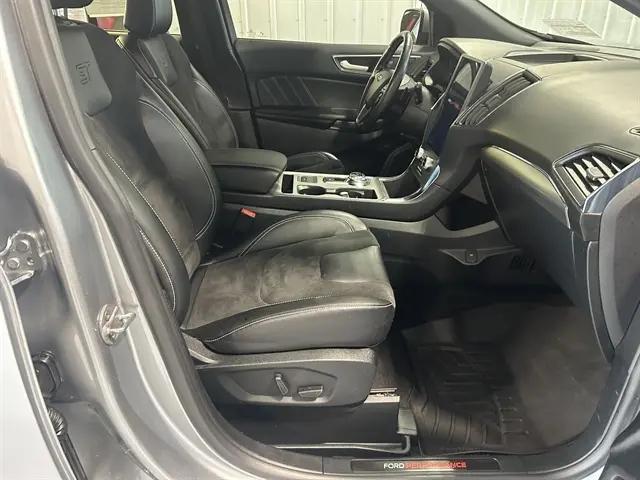 2022 Ford Edge ST