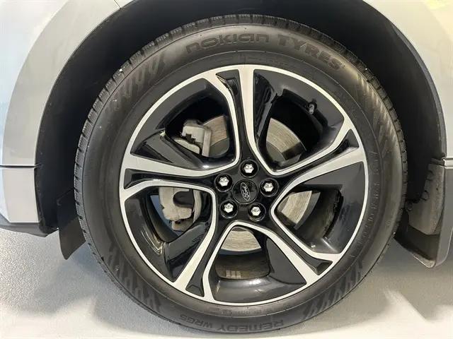 2022 Ford Edge ST