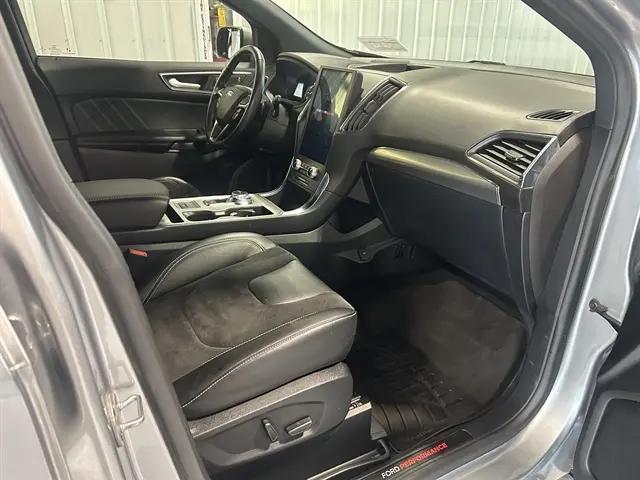 2022 Ford Edge ST