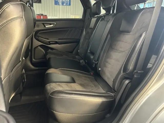 2022 Ford Edge ST