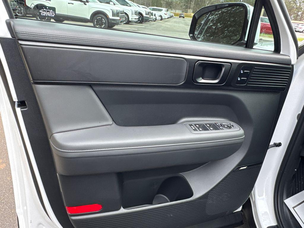 New 2026 White HYUNDAI Calligraphy FWD image 11