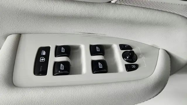 2026 Volvo XC90 Plug-In Hybrid Ultra, T8 AWD, Electric/Gasoline, Bright, 7 Seats