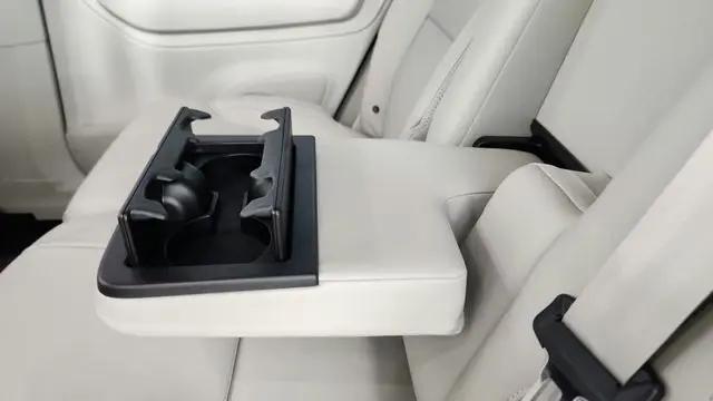 2026 Volvo XC90 Plug-In Hybrid Ultra, T8 AWD, Electric/Gasoline, Bright, 7 Seats