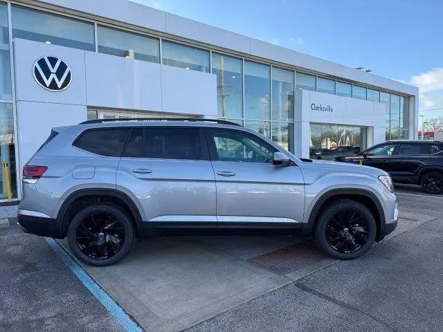 2026 Volkswagen Atlas SE with Technology