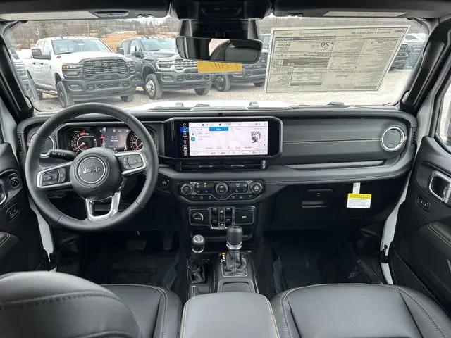 2026 Jeep Wrangler 4-Door Sahara 4x4