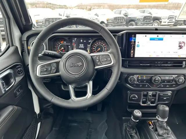 2026 Jeep Wrangler 4-Door Sahara 4x4