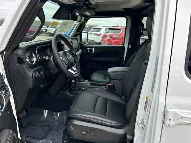 2026 Jeep Wrangler 4-Door Sahara 4x4