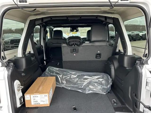 2026 Jeep Wrangler 4-Door Sahara 4x4