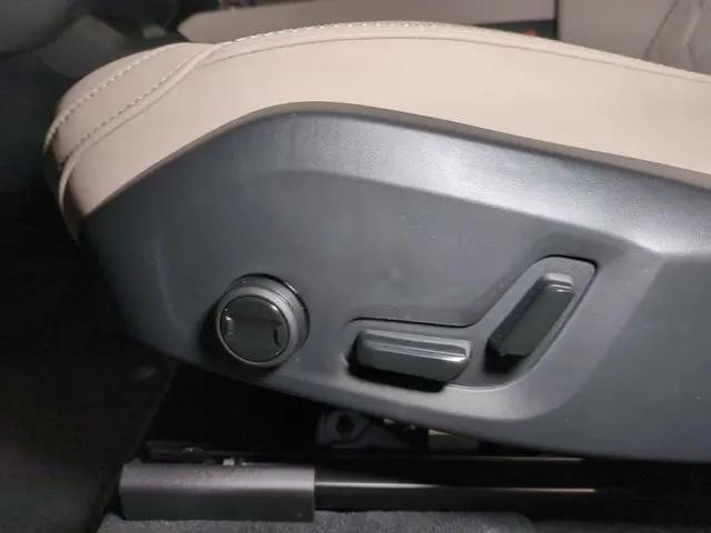 2026 Volvo XC90 Plug-In Hybrid Plus, T8 AWD, Electric/Gasoline, Bright, 7 Seats