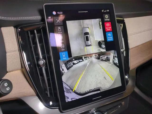 2026 Volvo XC90 Plug-In Hybrid Plus, T8 AWD, Electric/Gasoline, Bright, 7 Seats