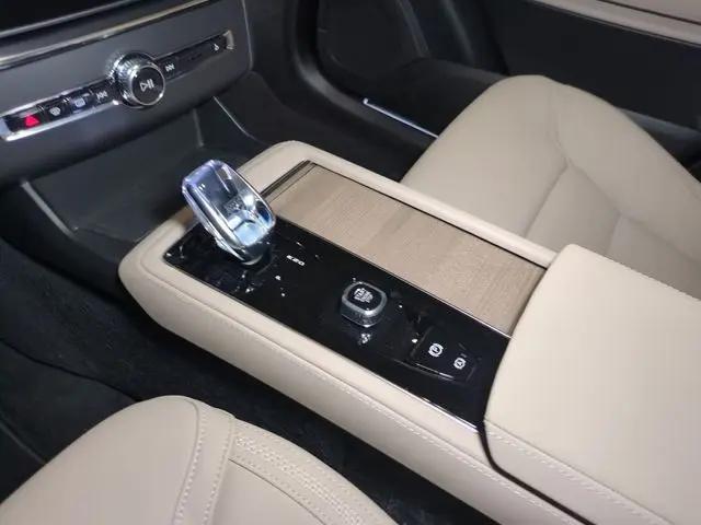 2026 Volvo XC90 Plug-In Hybrid Plus, T8 AWD, Electric/Gasoline, Bright, 7 Seats