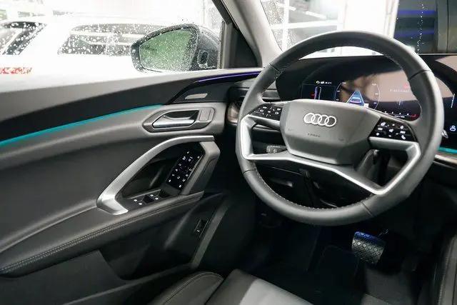 2025 Audi Q5 Premium Plus TFSI quattro S tronic