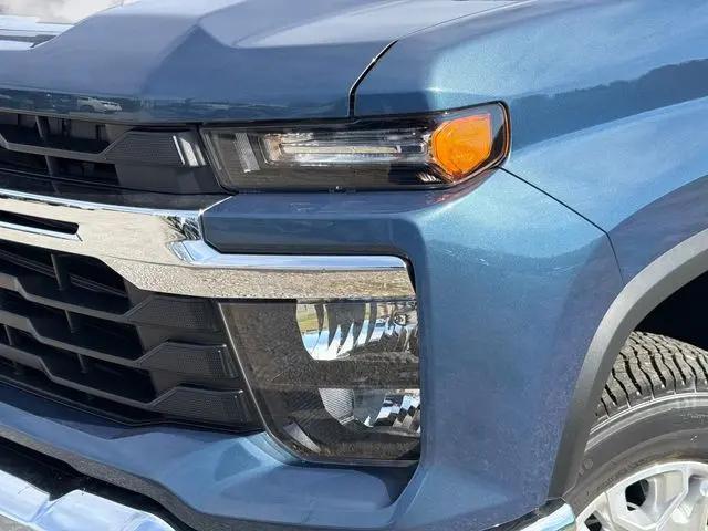 2026 Chevrolet Silverado 2500HD Crew Cab, Standard Bed, LT, 4WD
