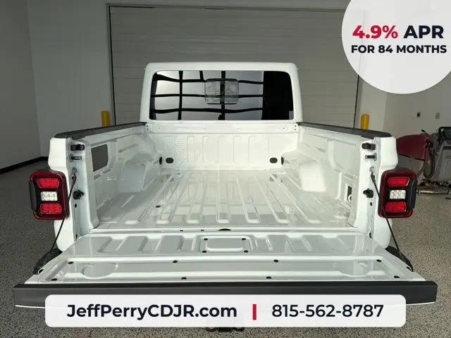 2026 Jeep Gladiator Sport