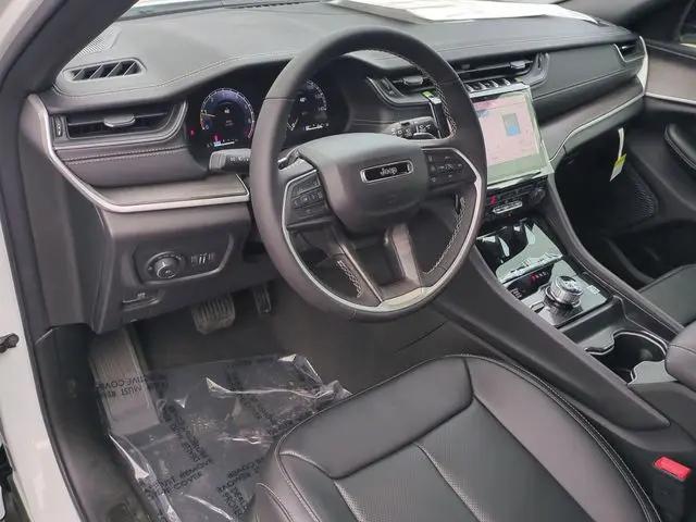 2025 Jeep Grand Cherokee L Limited 4x4