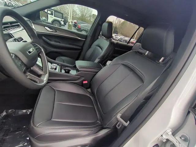 2025 Jeep Grand Cherokee L Limited 4x4