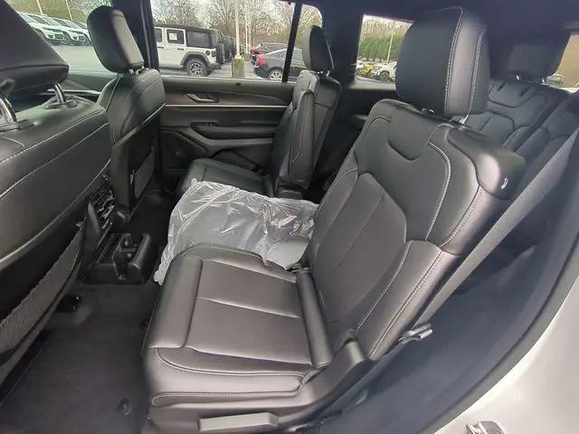 2025 Jeep Grand Cherokee L Limited 4x4