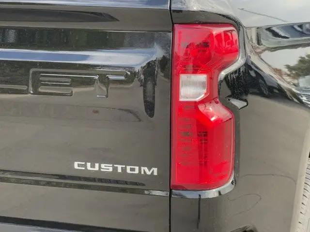 2026 Chevrolet Silverado 1500 2WD Crew Cab Short Bed Custom