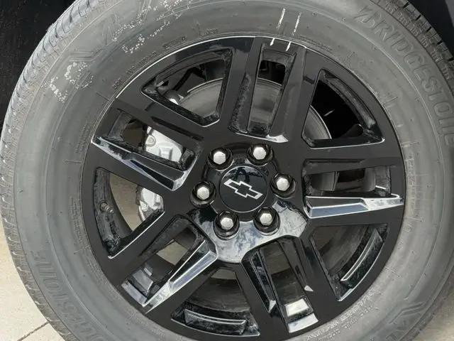 2026 Chevrolet Silverado 1500 2WD Crew Cab Short Bed Custom