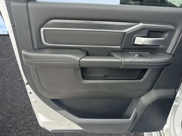 2026 Ram 3500 Big Horn Crew Cab 4x4 8' Box