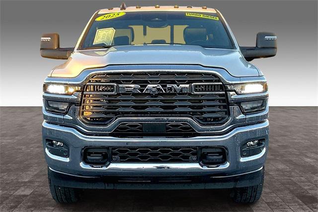 2025 RAM 2500 Tradesman Crew Cab 4x4 64 Box