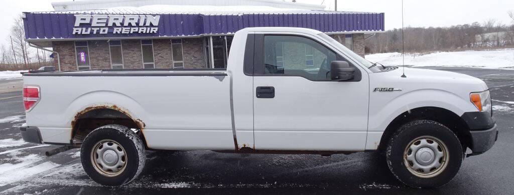 2011 Ford F-150 XL 4x2 2dr Regular Cab Styleside 8 ft. LB