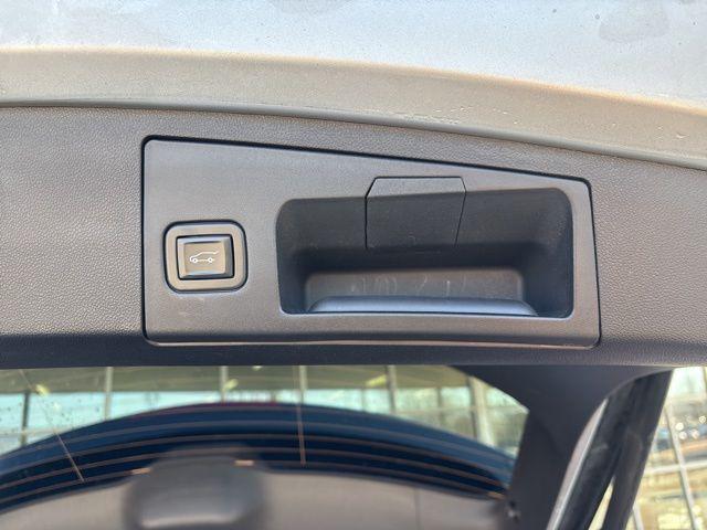 2021 Cadillac XT4 AWD Premium Luxury