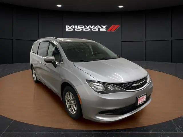 2021 Chrysler Voyager LXI for sale in Chicago, IL