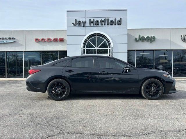 2022 Toyota Avalon XSE Nightshade Hybrid